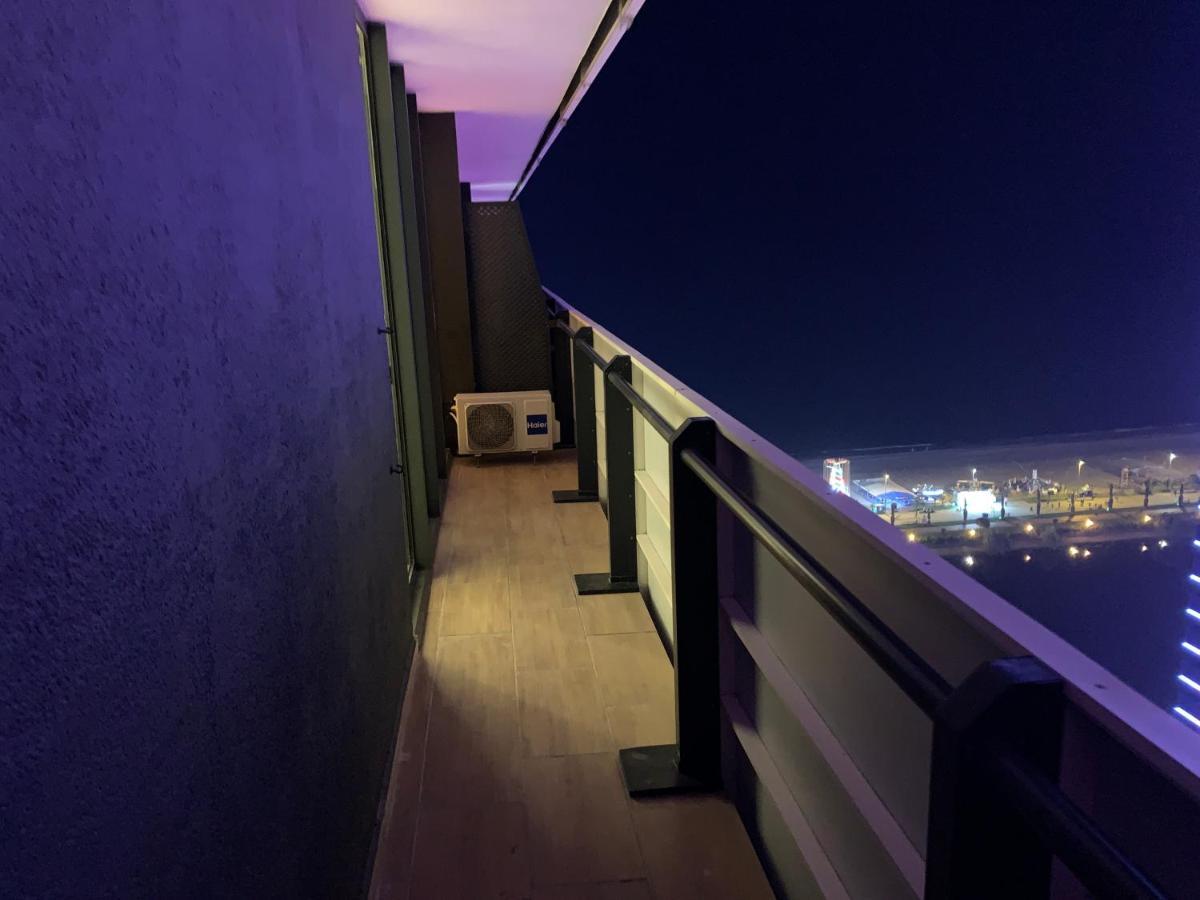 Vip Aparthotel Orbi City Sea View Batoumi Extérieur photo