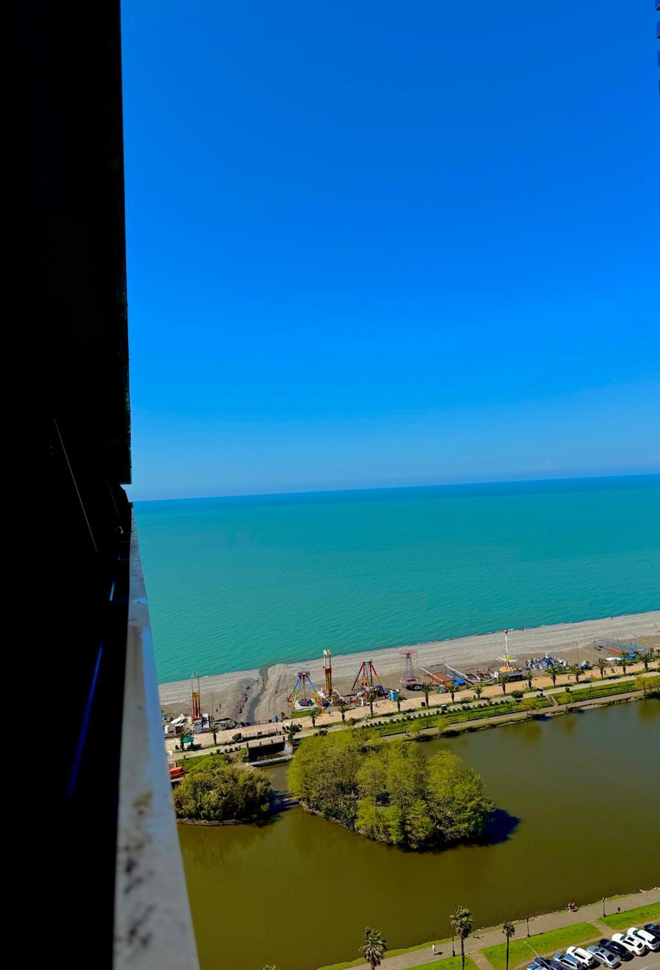 Vip Aparthotel Orbi City Sea View Batoumi Extérieur photo